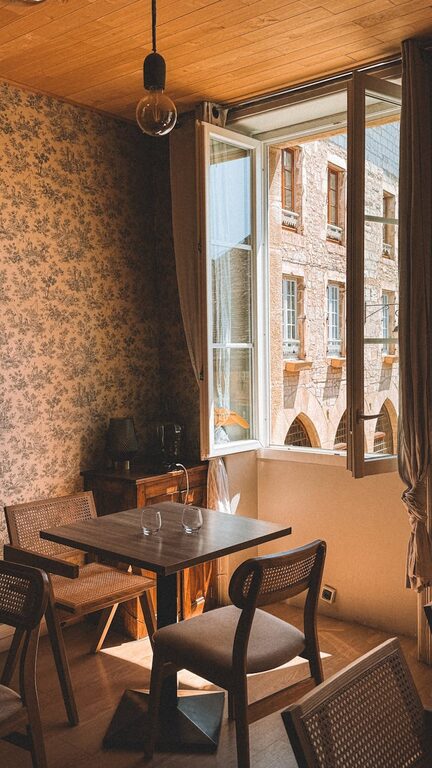 Tips for Creating a Cozy and Inviting Home Office Space